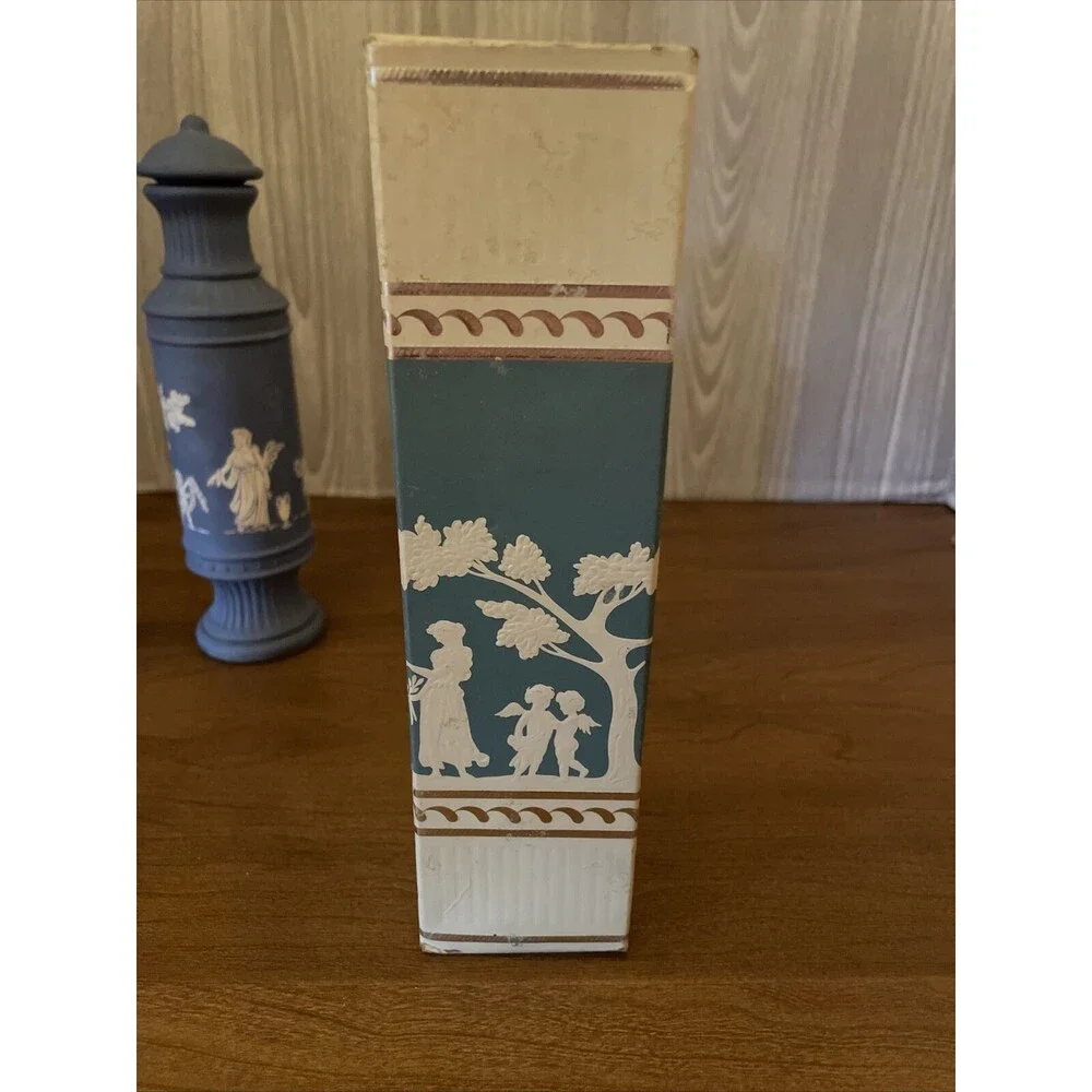Vtg 1970s Avon Avonshire Blue Field Flowers Cologne NIB *STAINED*